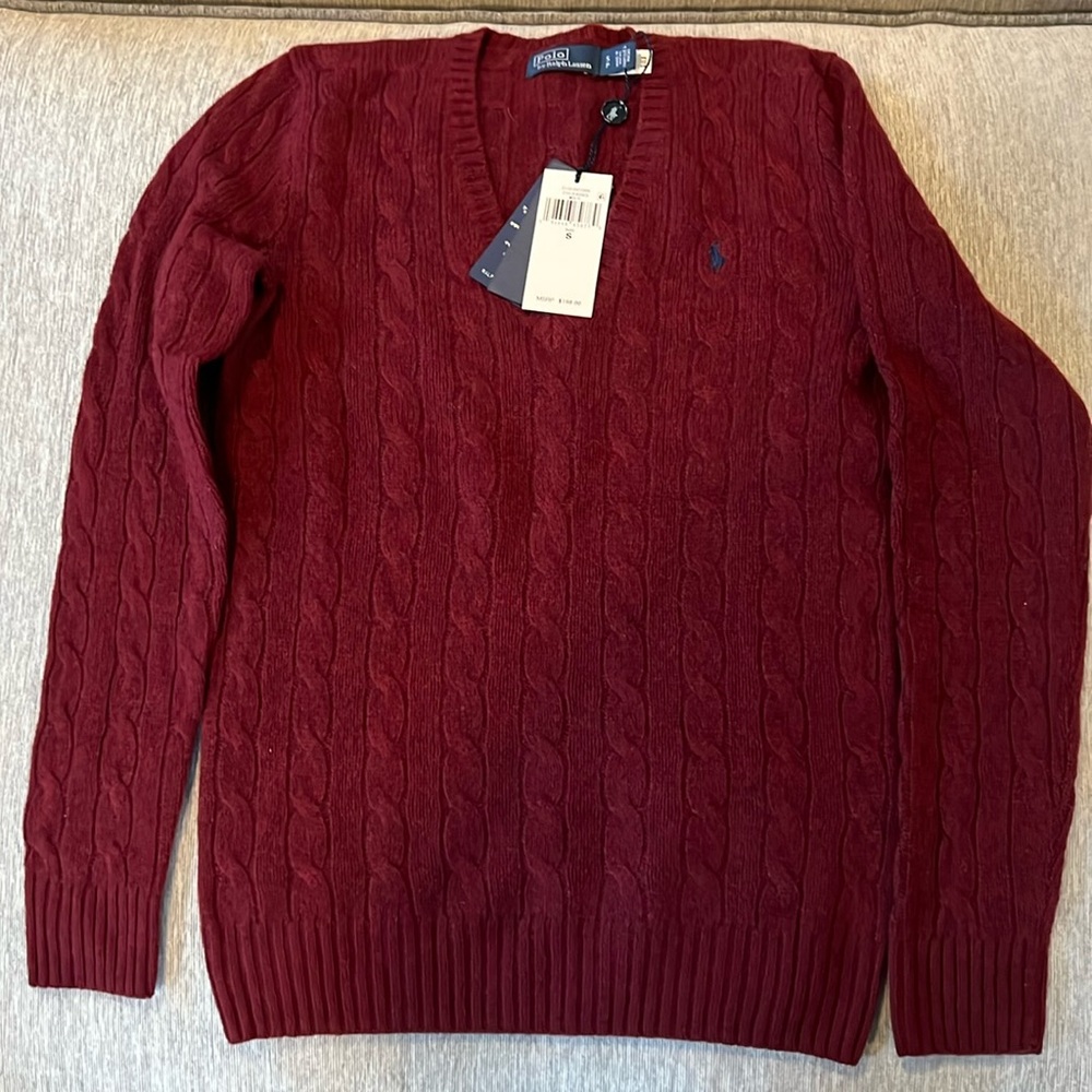 Polo by Ralph Lauren wool-and-cashmere-blend sweater
Color-maroon
Size-small